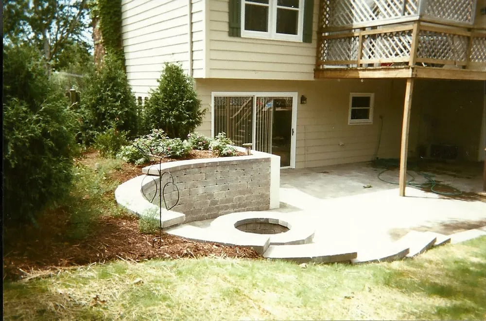 Expert residential landscaping in St. Charles, IL by Fox Valley Hardscapes