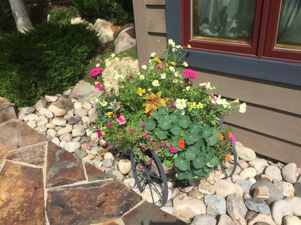 Trusted residential landscaping for beautiful yards in Eugene, OR by Foxglove Custom Plantscapes