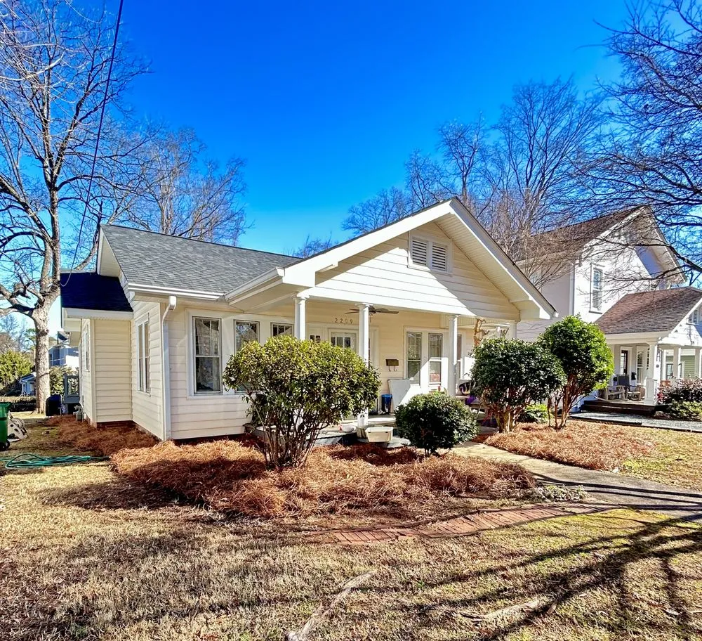 Top-rated landscaping services for residential properties across Charlotte, NC - Foxhollow Lawn Care