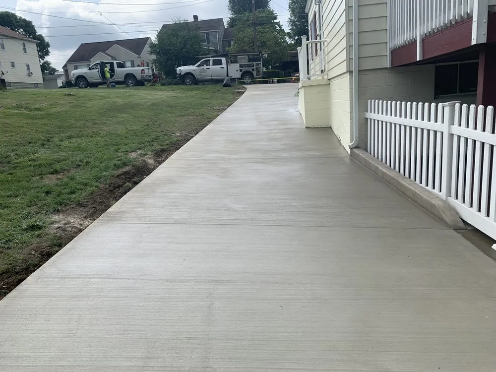 Local lawn mowing service experts serving Morgantown, WV - Foy Contracting