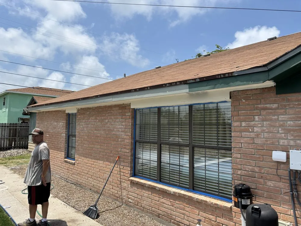 Custom lawn care service in Portland, TX by F&R Services