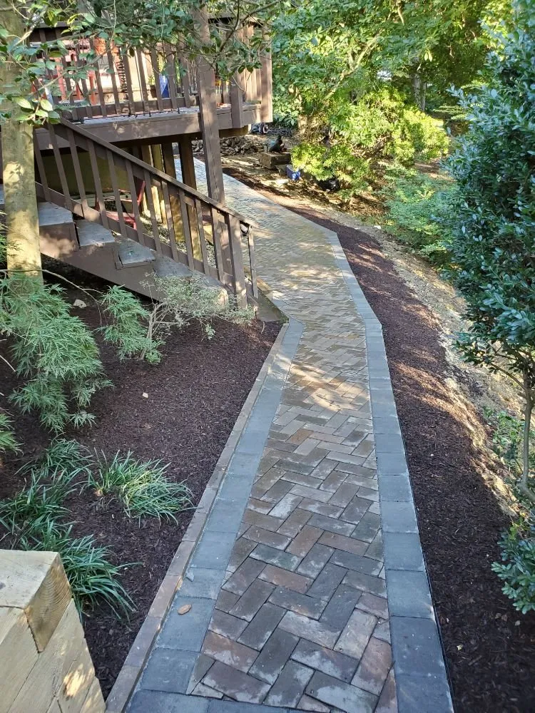 Affordable lawn mowing service experts serving Newark, DE - Frada Landscaping