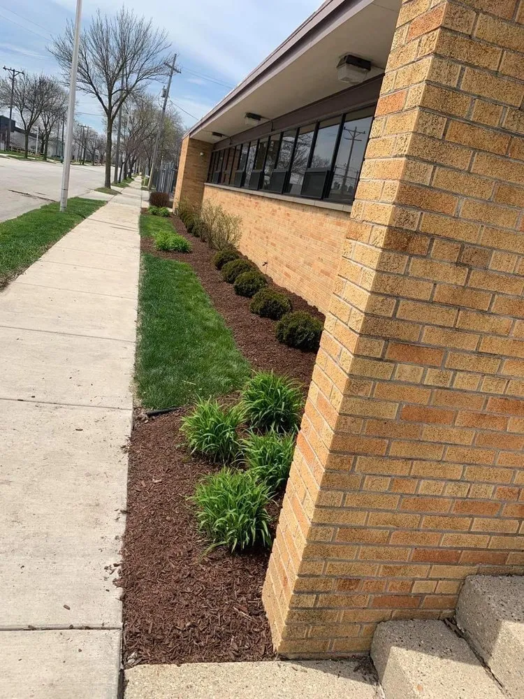 Expert landscaping services in Milwaukee, WI by Fraire Quinones Landscaping
