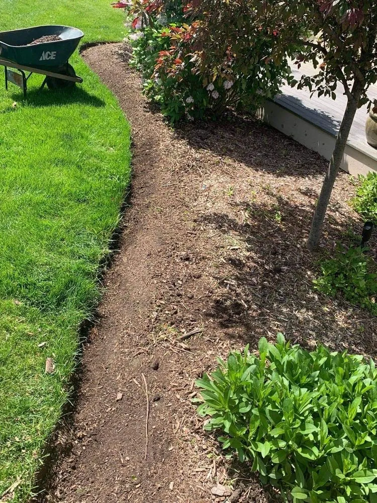 Affordable garden landscaping in Milwaukee, WI - Fraire Quinones Landscaping