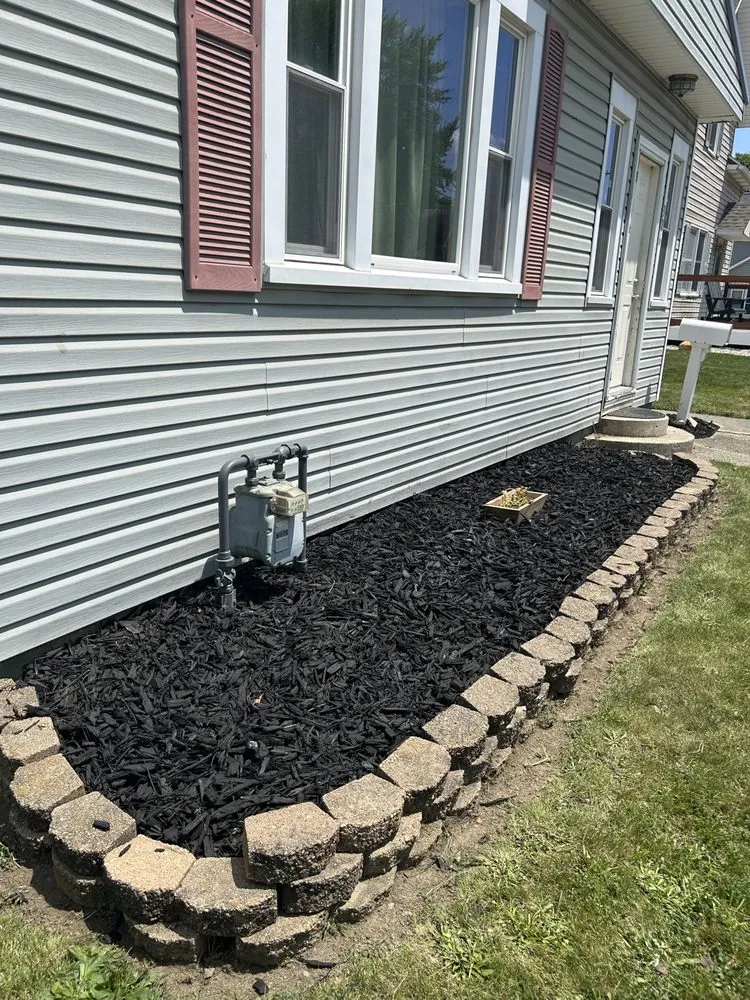Affordable yard maintenance with custom design in Saint Marys, OH by Fraley Outdoors Services