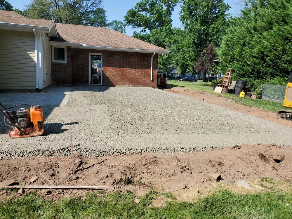 Professional yard maintenance in Orange, NJ by Fran Landscaping