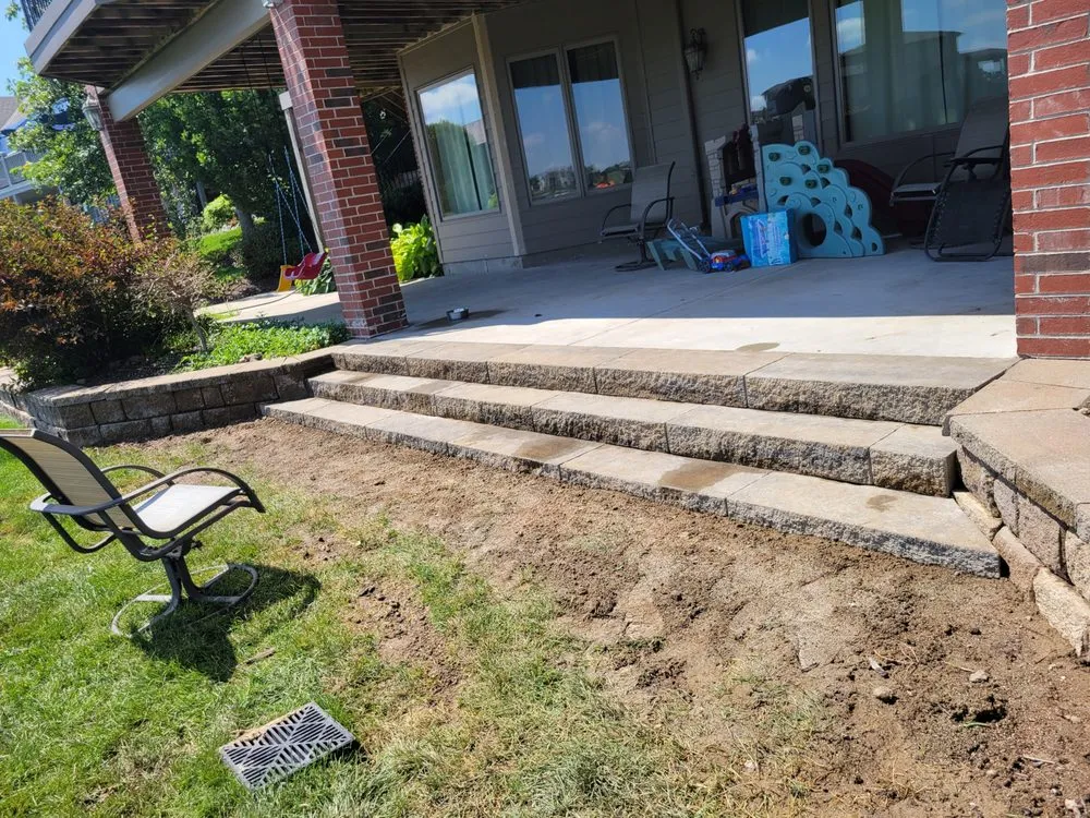 Expert landscape design experts serving Omaha, NE - Francia Hardscapes