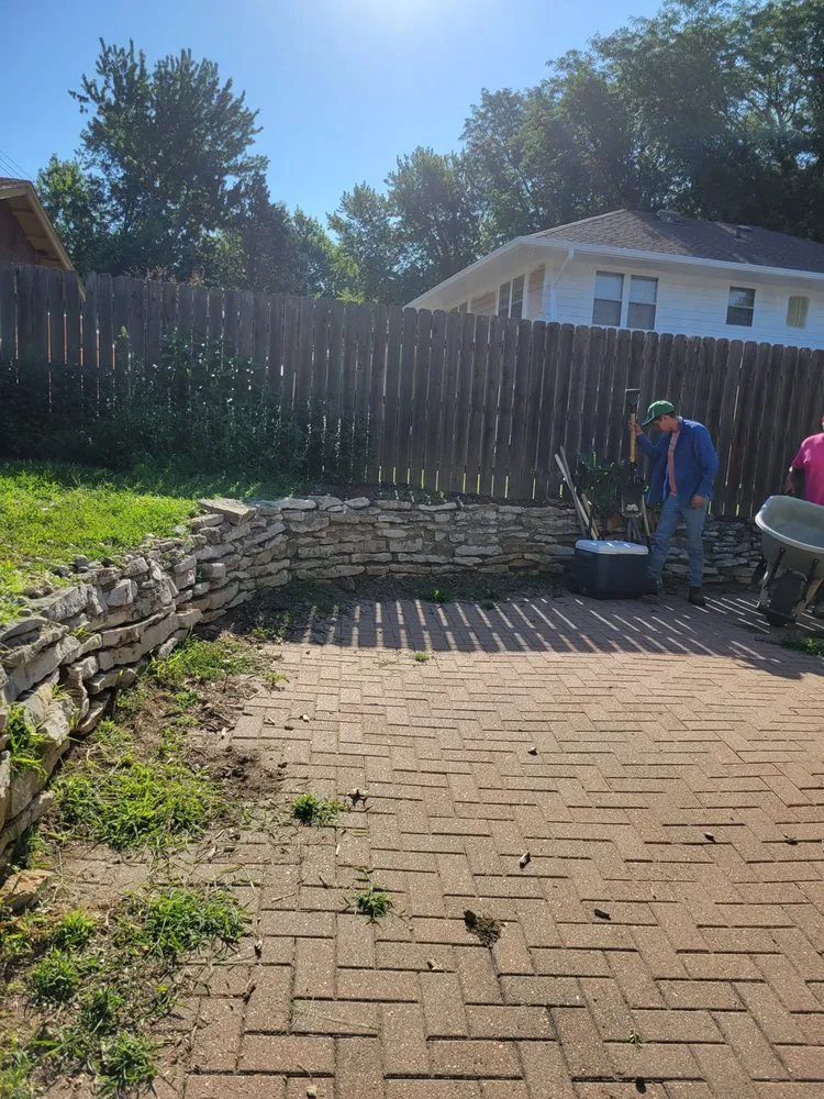 Top-rated landscape installation in Omaha, NE by Francia Hardscapes
