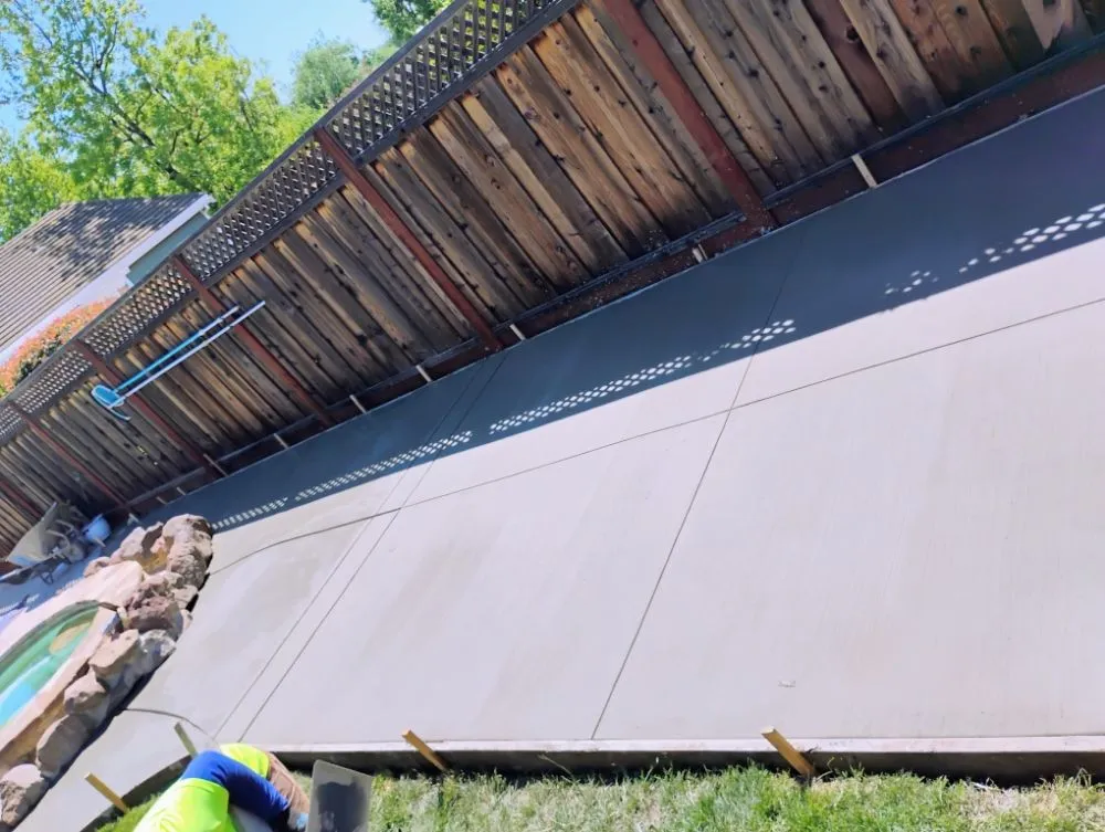 Professional lawn mowing service in Bay Point, CA - Francis Service