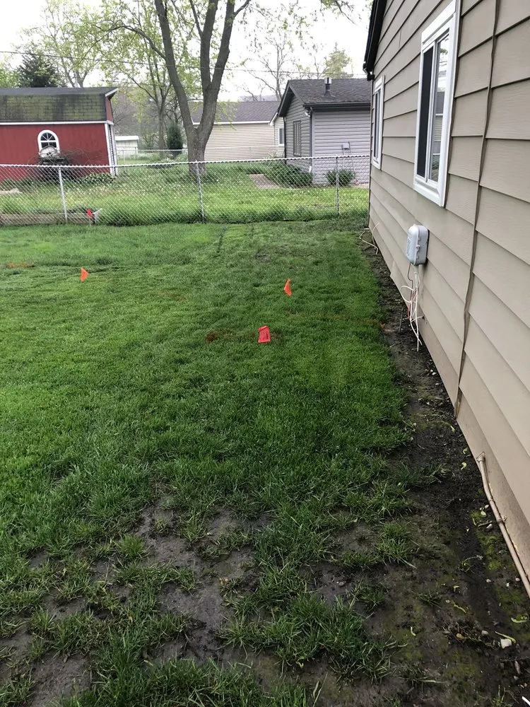 Reliable yard maintenance in Hanover Park, IL - Francisco Alonzo Concrete and Landscaping