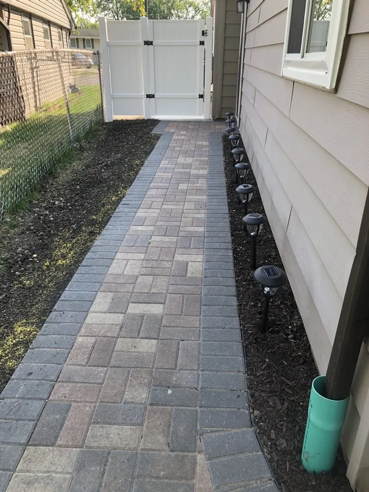 Affordable yard cleanup service experts serving Hanover Park, IL - Francisco Alonzo Concrete and Landscaping