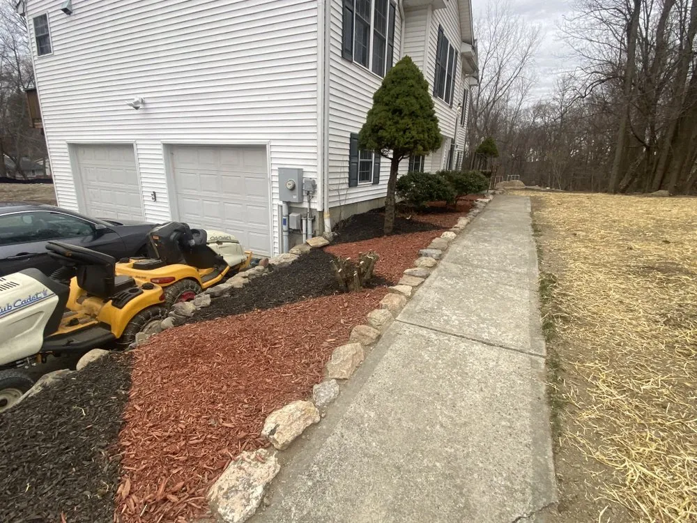 Reliable lawn mowing service in Danbury, CT - Francisco Five Star Landscape