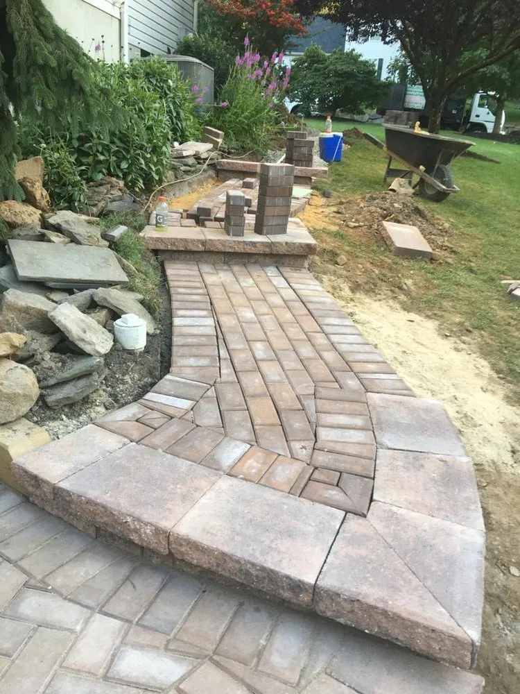 Local lawn mowing service experts serving Claymont, DE - Francisco Landscaping & Hardscaping