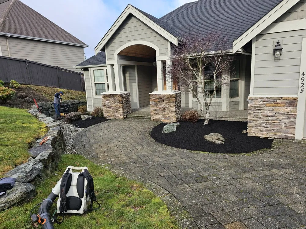 Reliable garden landscaping with custom design in Bellingham, WA by Francisco Landscaping