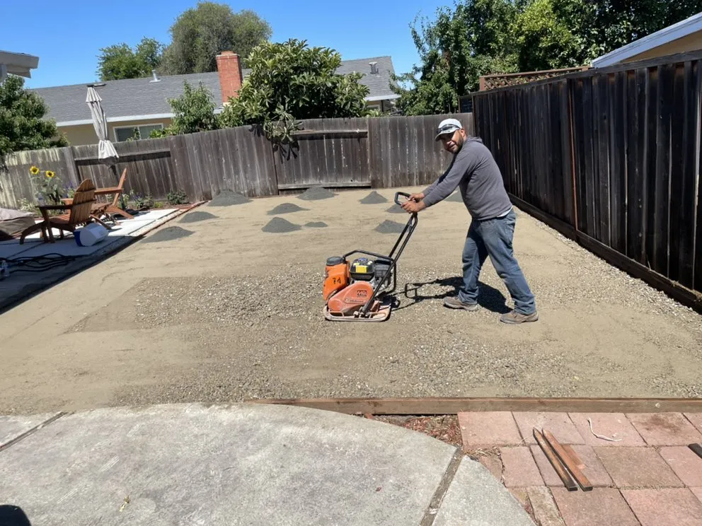 Trusted yard cleanup service for beautiful yards across San Mateo, CA - Francisco Landscaping