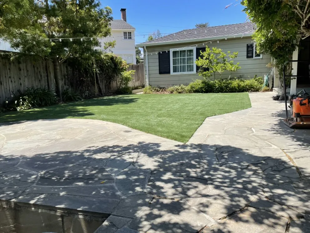 Expert lawn mowing service experts serving San Mateo, CA - Francisco Landscaping
