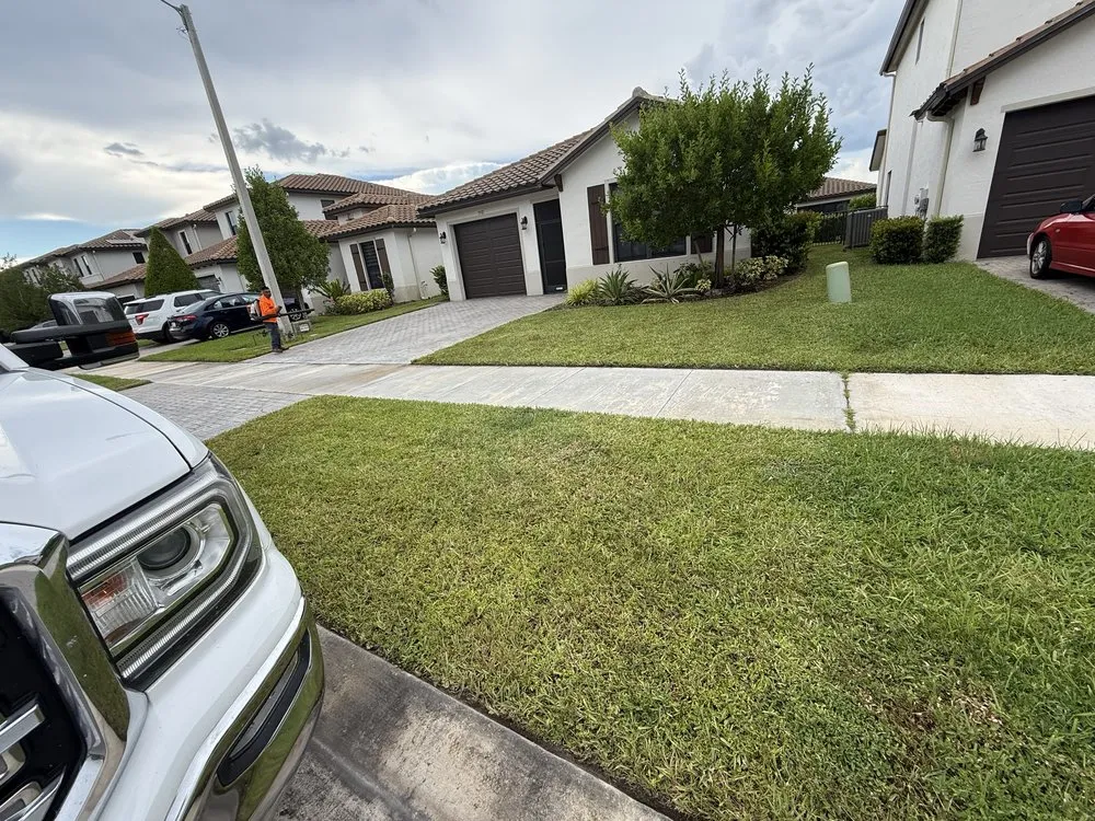 Affordable landscaping services experts serving Bonita Springs, FL - Francisco Lawn Care