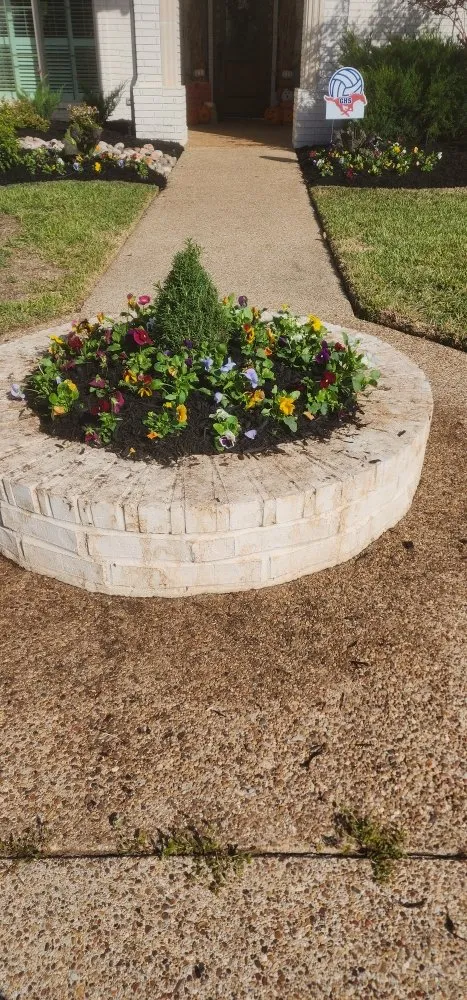 Affordable lawn mowing service for homes in Grapevine, TX by Francisco Lawn Service