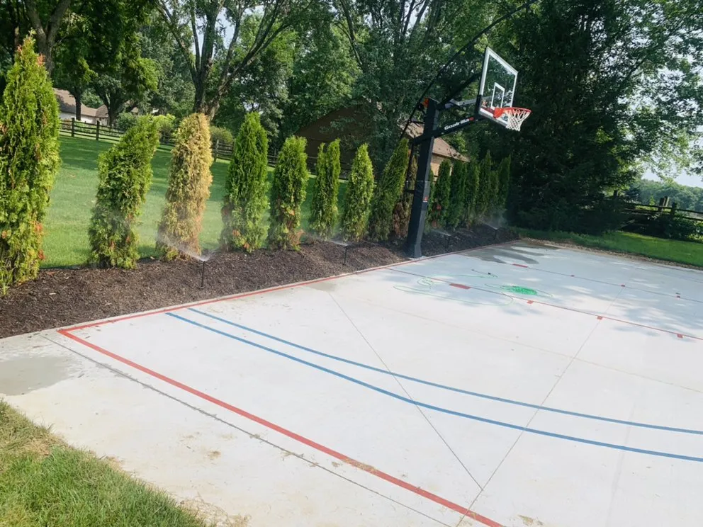 Custom yard maintenance in Overland Park, KS - Francisco20 Landscape