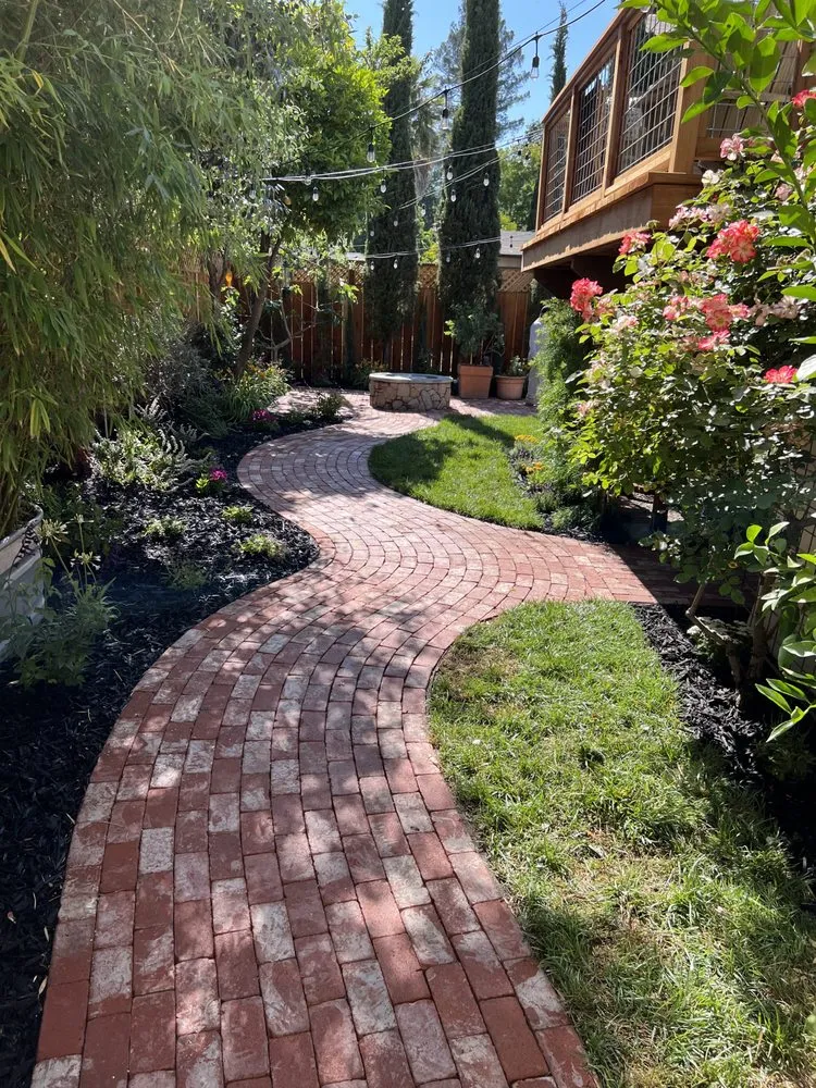 Top-rated garden landscaping for residential properties across Napa, CA - Francisco's Landscape