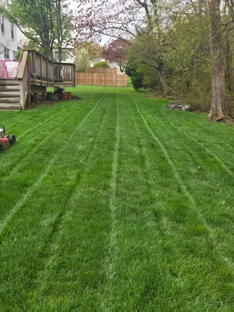 Trusted garden landscaping in Chantilly, VA by Franco American Mowing