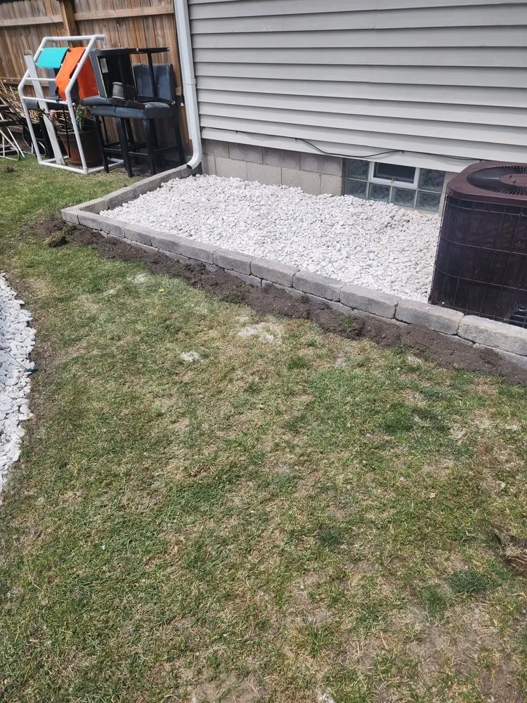 Custom residential landscaping experts serving Gary, IN - Frank Executives Cuts