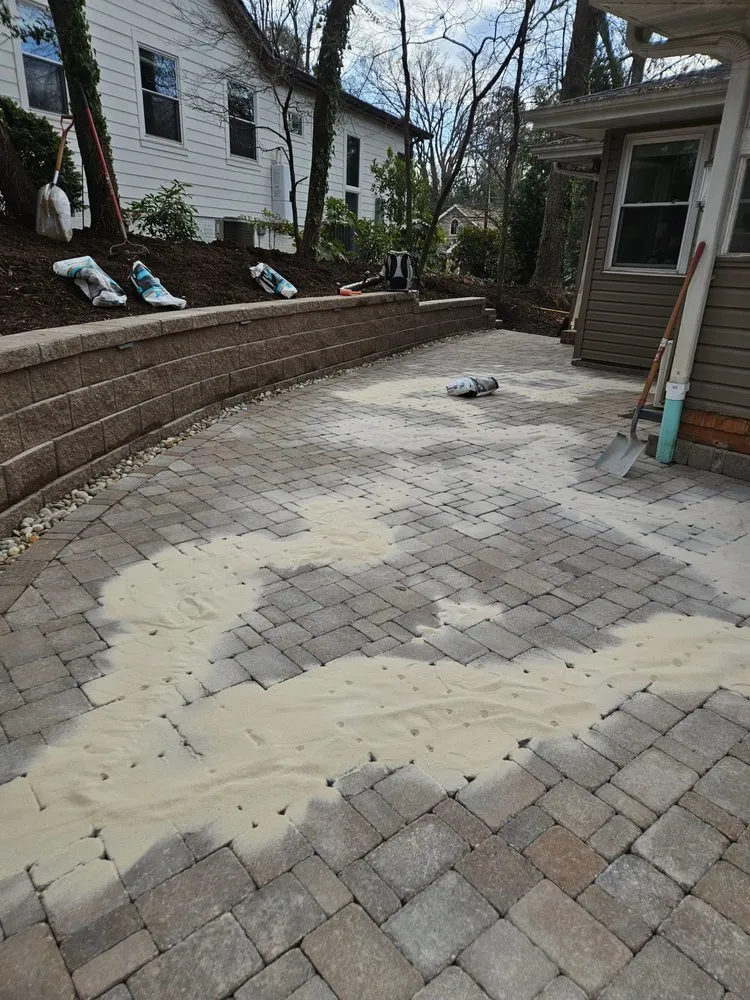 Custom lawn mowing service near you in Greenville, SC by Frank Landscaping