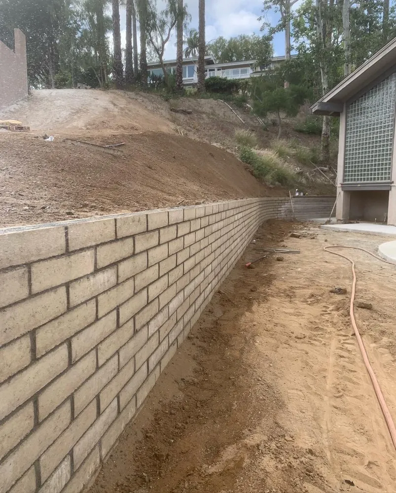 Trusted lawn mowing service experts serving Riverside, CA - Frank landscaping