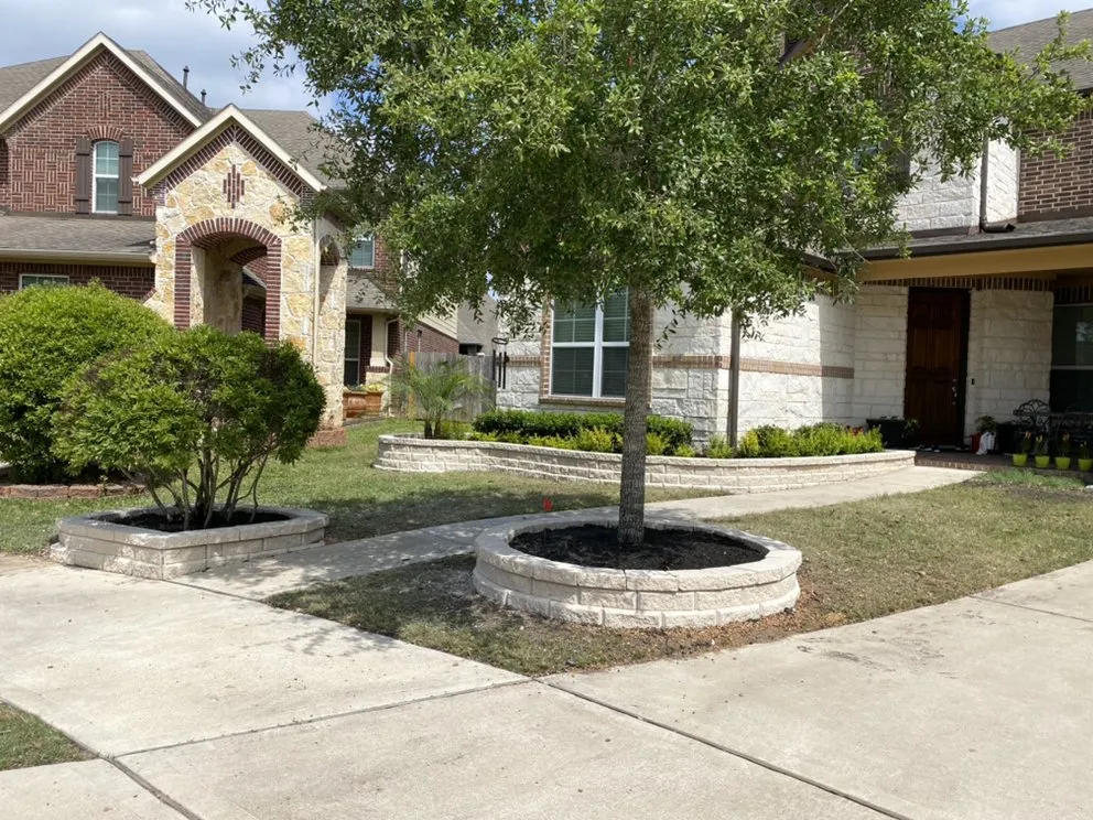Expert lawn care service in Houston, TX - Frankies landscape