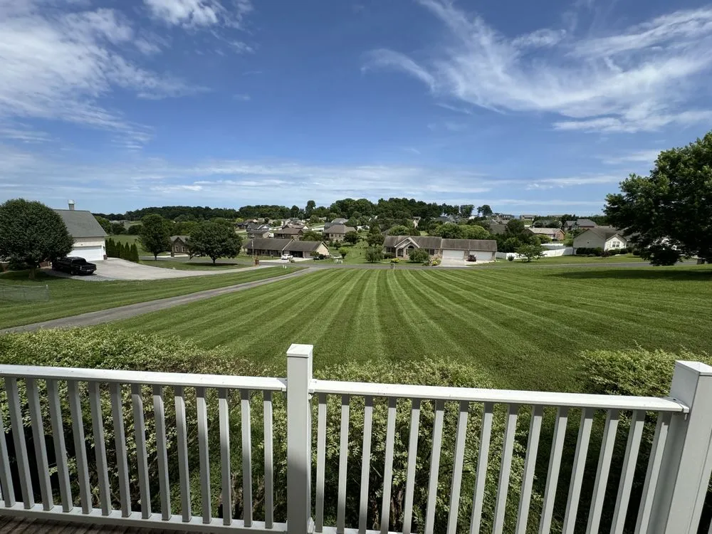 Affordable yard cleanup service in Sevierville, TN - Franklin Lawncare