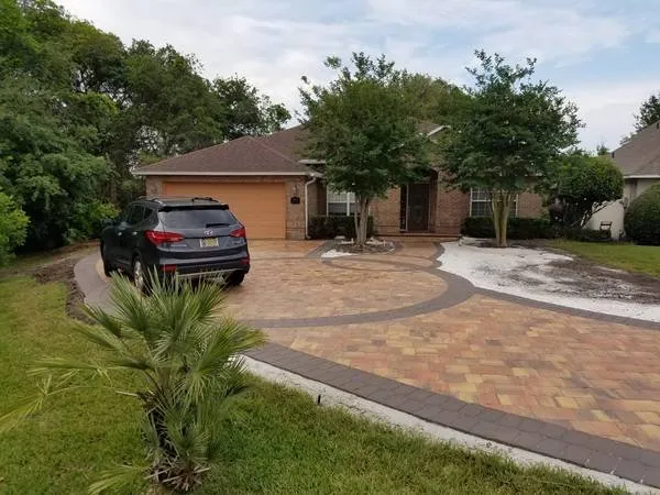 Trusted lawn care service in Middleburg, FL by Franklin's Precision Outdoors