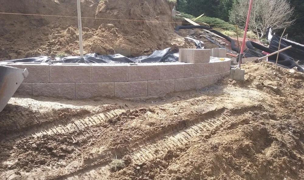 Custom residential landscaping for residential properties in Hendersonville, NC by Frank's Hardscape