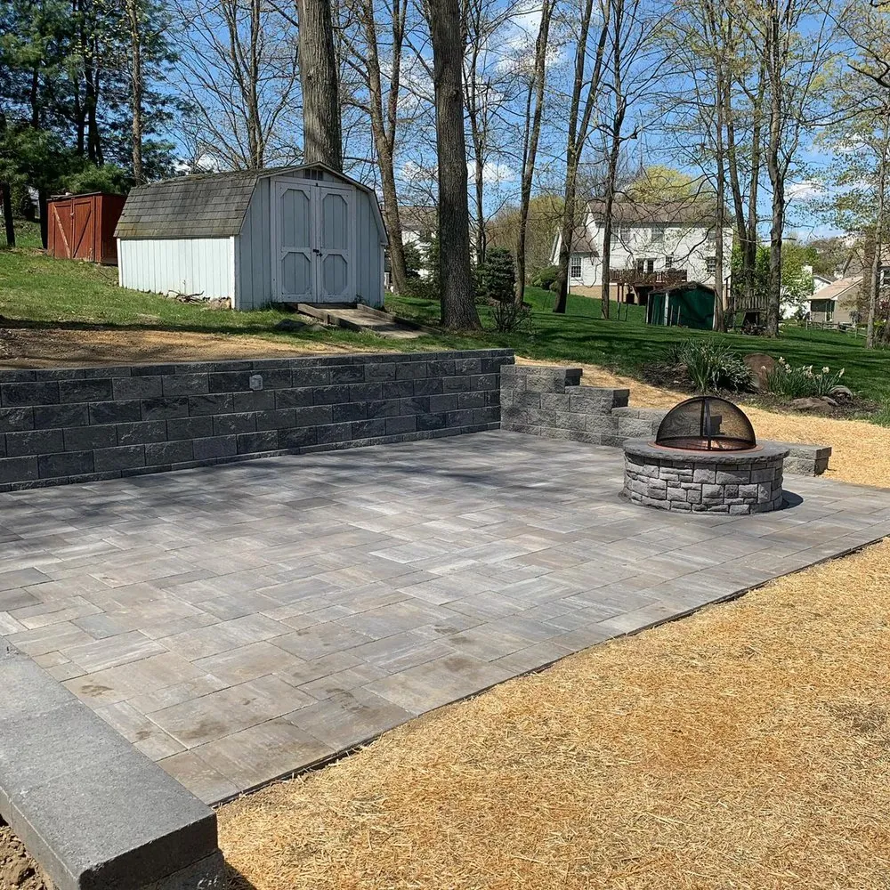 Affordable lawn care service for homes in Bethel Park, PA by Frank’s Landscaping