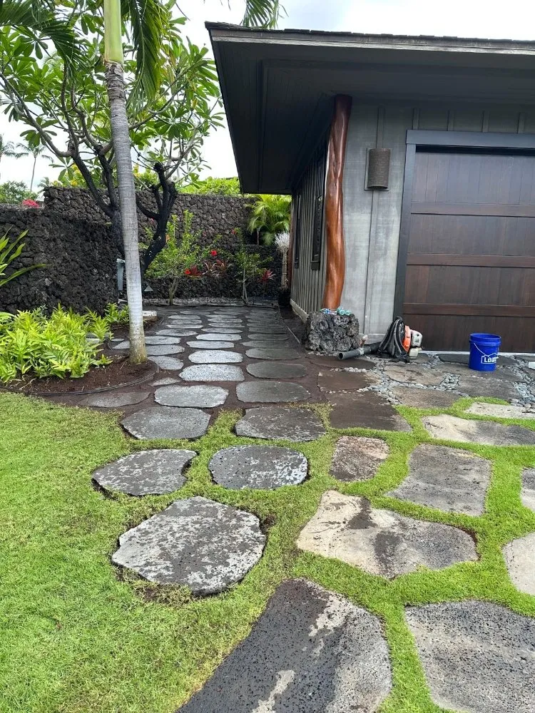 Top-rated landscaping services in Kailua-Kona, HI by Frank's Landscaping