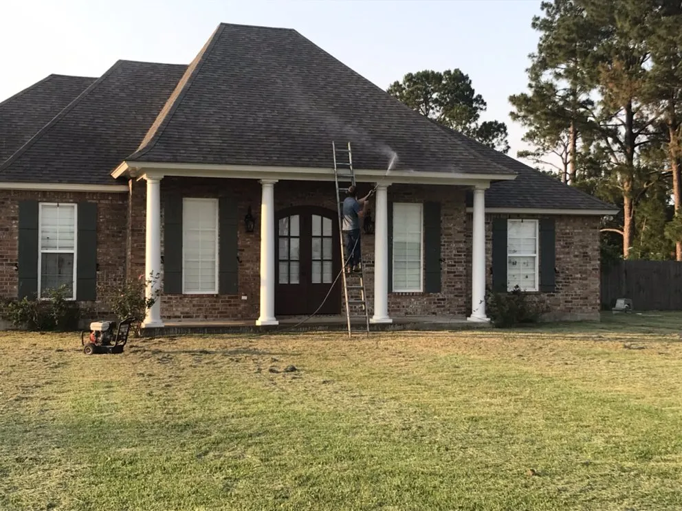 Affordable yard maintenance experts serving Rayne, LA - Franks Lawn & Maintenance