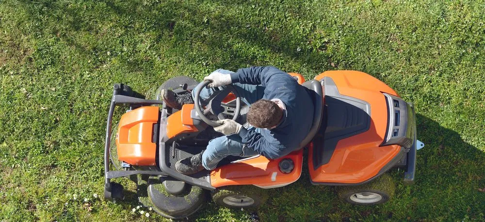 Local lawn care service in Miami, FL - Frank's Lawn & Tree Service