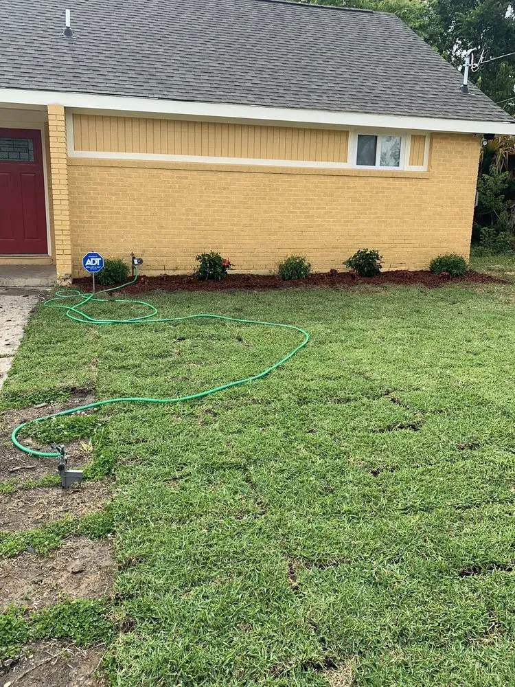 Top-rated lawn mowing service in Estelle, LA by Franks Lawn Care