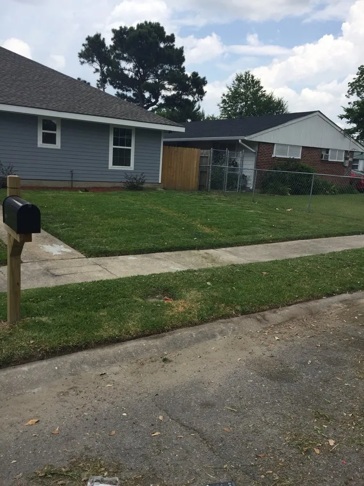 Top-rated residential landscaping for year-round maintenance in Estelle, LA by Franks Lawn Care