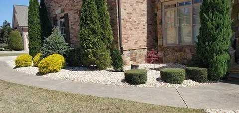 Professional yard maintenance experts serving Buford, GA - Frank's Lawn Maintenance