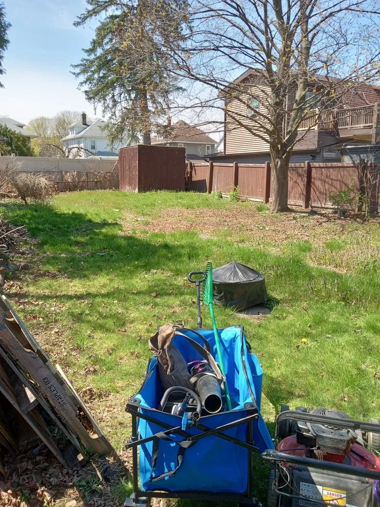 Top-rated yard maintenance for residential properties in Binghamton, NY by Franks Mowing and Shoveling