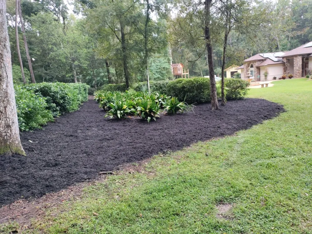 Custom garden landscaping in Ocala, FL by Franks Unlimited Landscaping