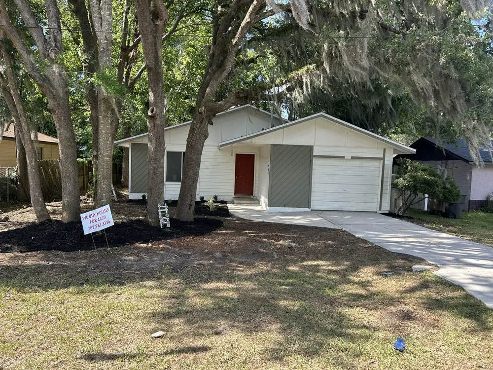 Professional outdoor landscaping experts serving Ocala, FL - Franks Unlimited Landscaping