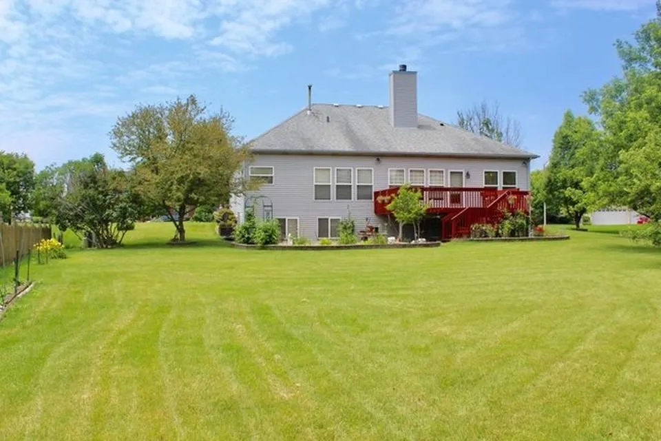 Expert residential landscaping in Joliet, IL by Franz Landscaping Services