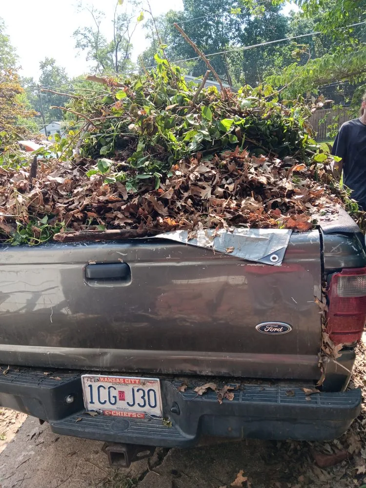 Trusted yard cleanup service in Independence, MO by Frazier Bros Labor Kings