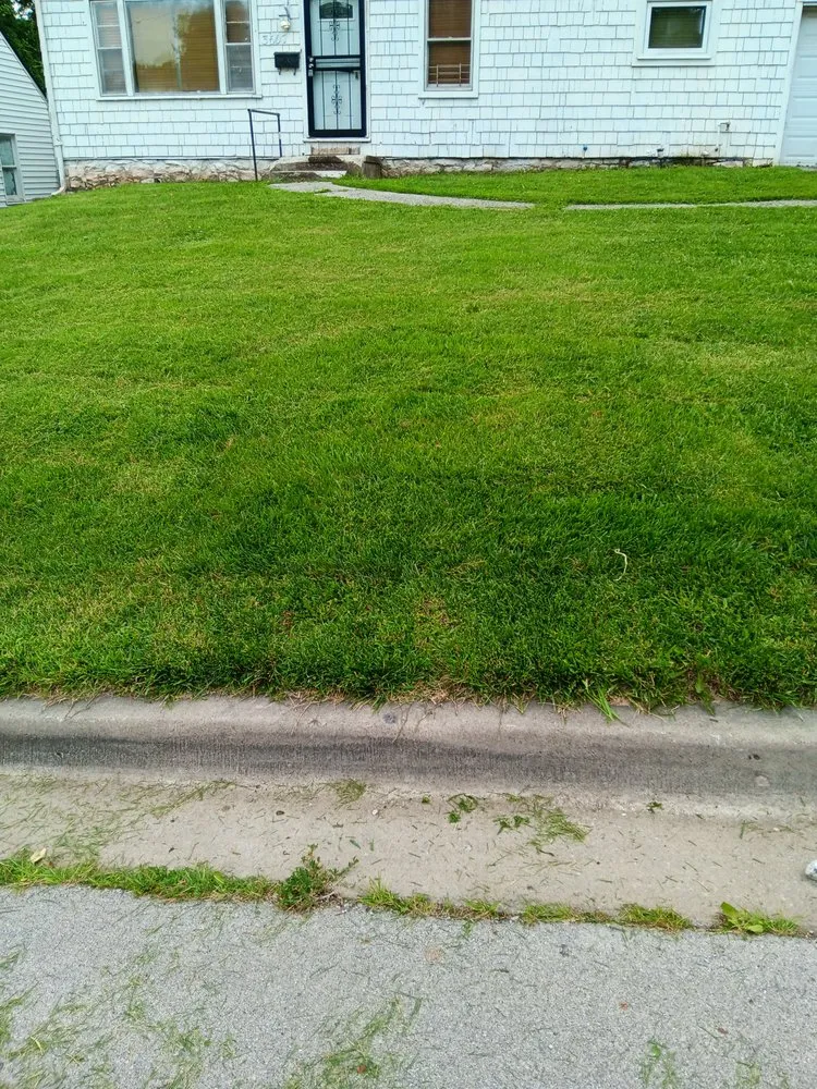 Reliable outdoor landscaping for homes across Independence, MO - Frazier Bros Labor Kings