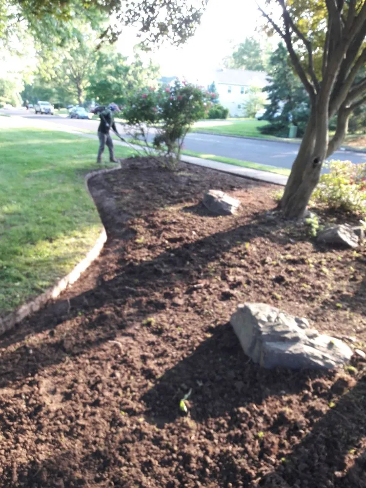 Professional garden landscaping experts serving Horsham, PA - Frazier Landscapers