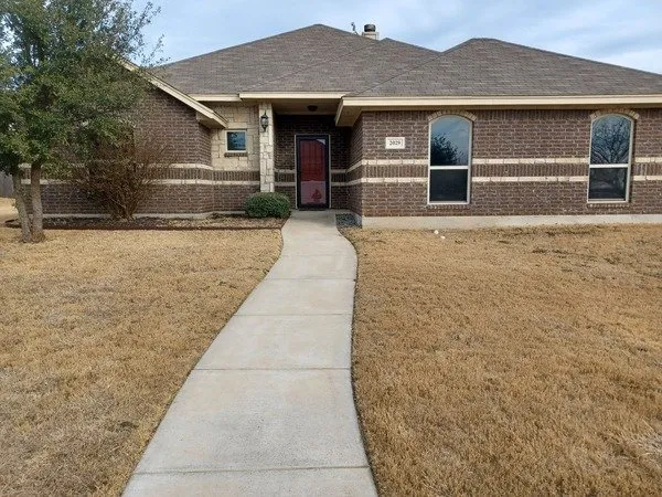 Trusted yard cleanup service with custom design in Mineral Wells, TX by Frazier Lawn Care