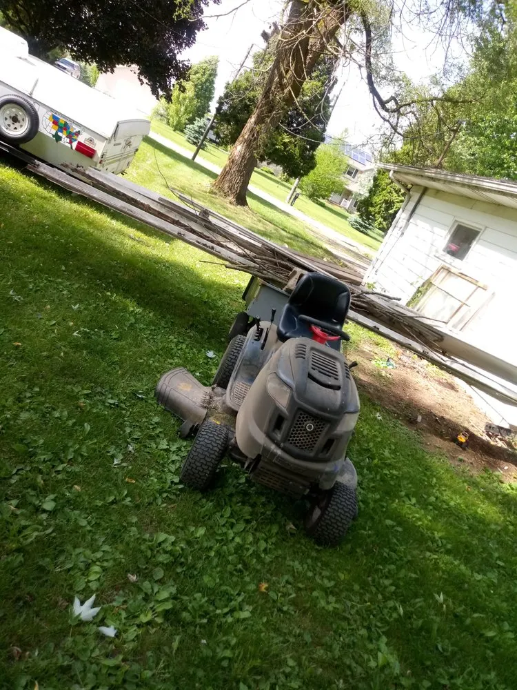 Custom lawn care service experts serving Foraker, IN - Frazier's Do-it All