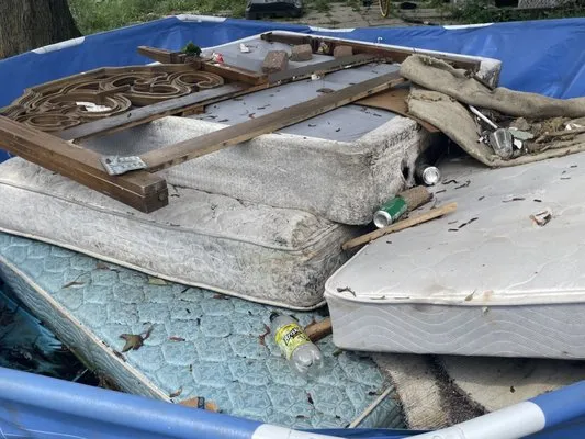 Fred and Sons Hauling Logo