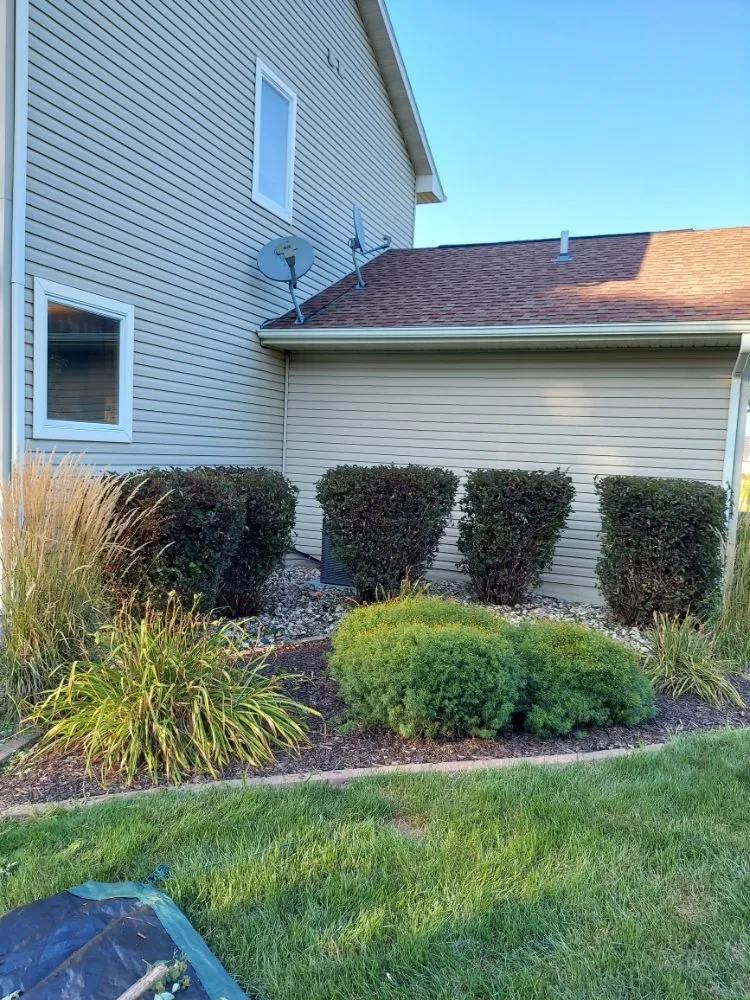Custom lawn care service in Cambria, WI by Fred Bear Lawn Care